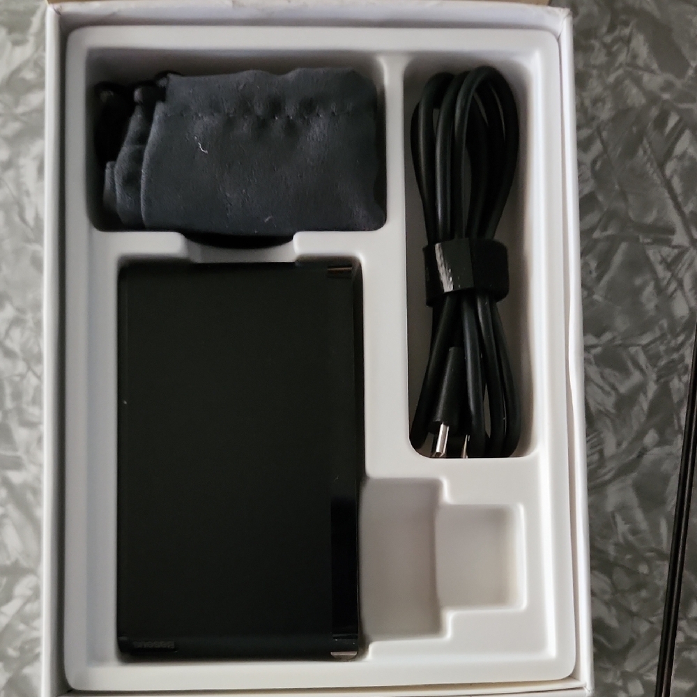 Black GaN 120W Mini Quick Charger - Picture 4 of 5